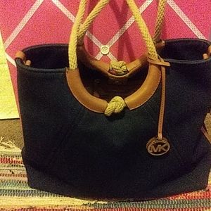 Michael Michael Kors Isla Large Canvas Tote